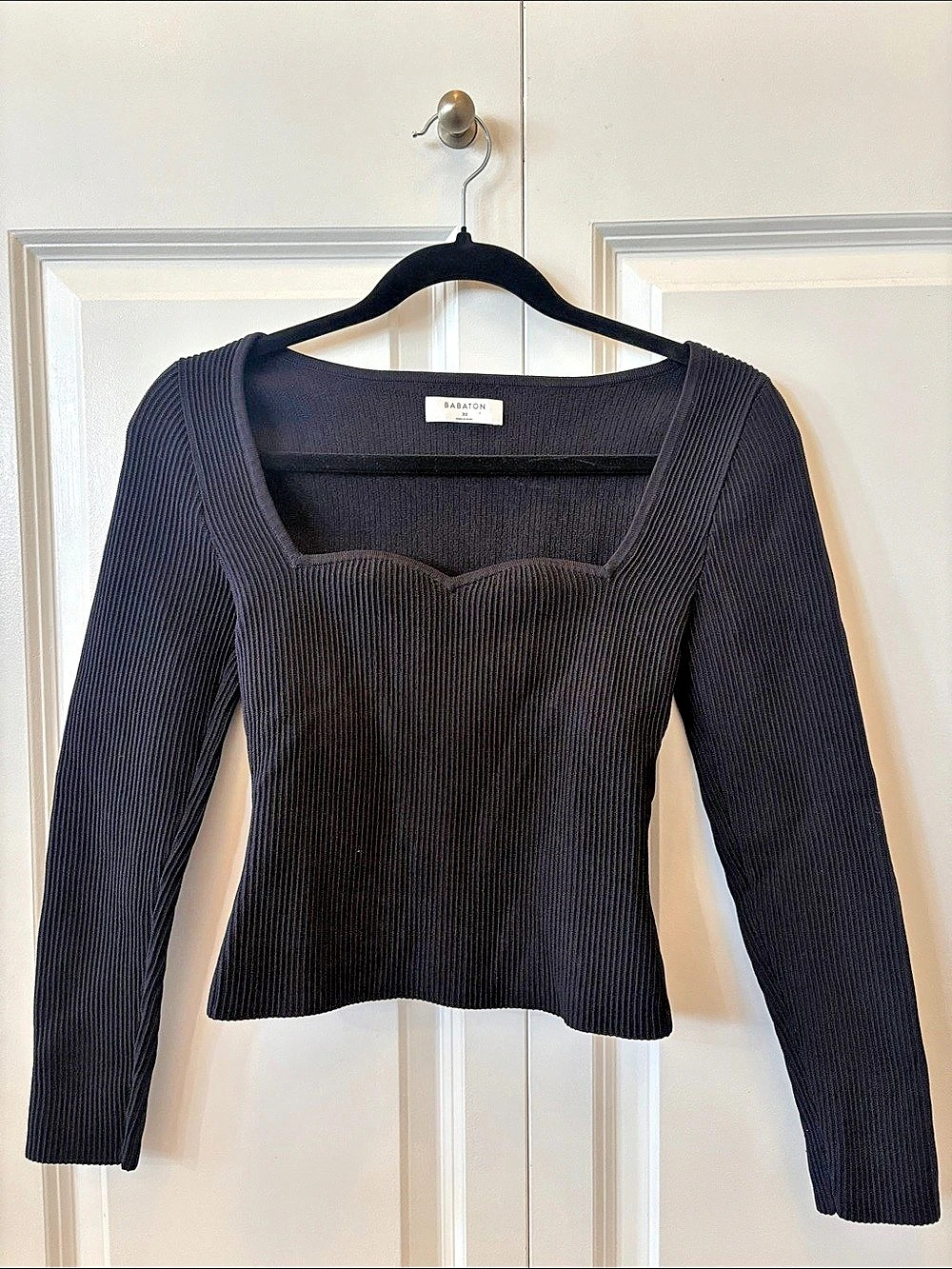 Aritiza Sculpt Knit Sweetheart Longsleeve Ribbed Top Black